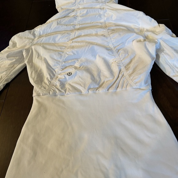 Lululemon Dance Studio Jacket White Reversible Women's size 4 - Picture 7 of 8